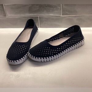 Ilse Jacobsen Navy ballet flat slip on style sporty shoes EUC Like New Size 39